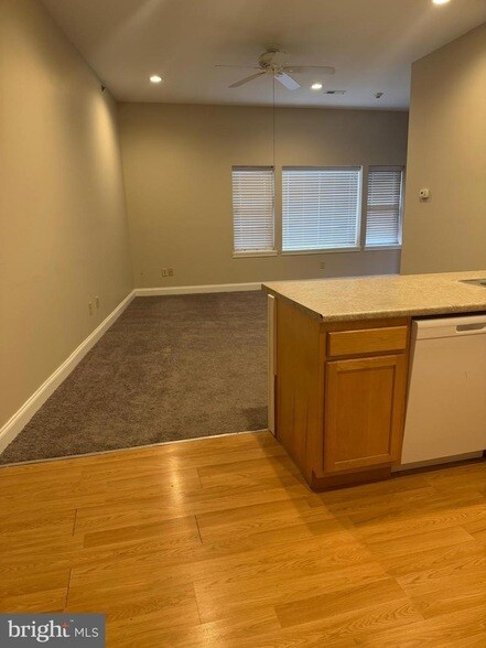 Photo - 609 Summit Ave