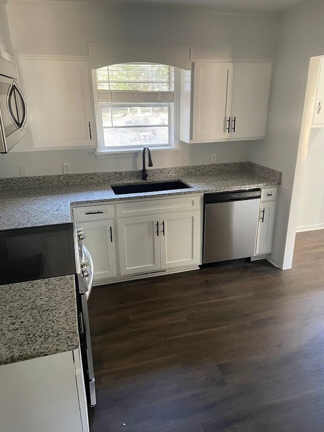 Photo - 150 Stilwell Cir