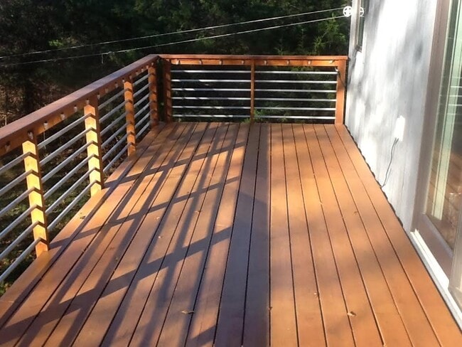 Photo - 515 E 1700 Rd