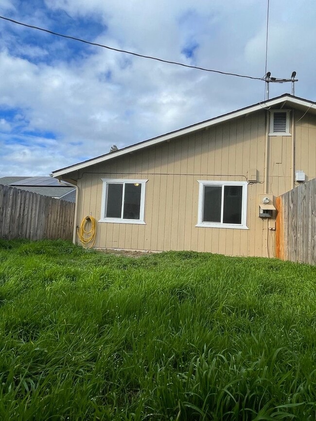 Photo - R215 Haven St Unidad #B