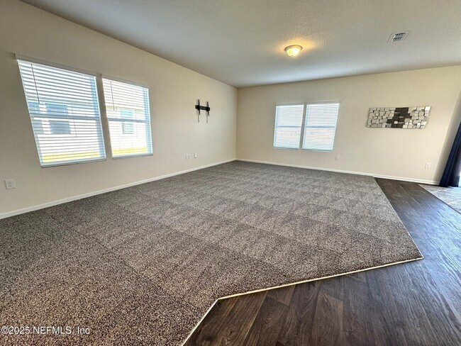 Photo - 2120 Province St