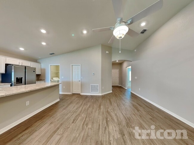 Photo - 579 Lorient Drive