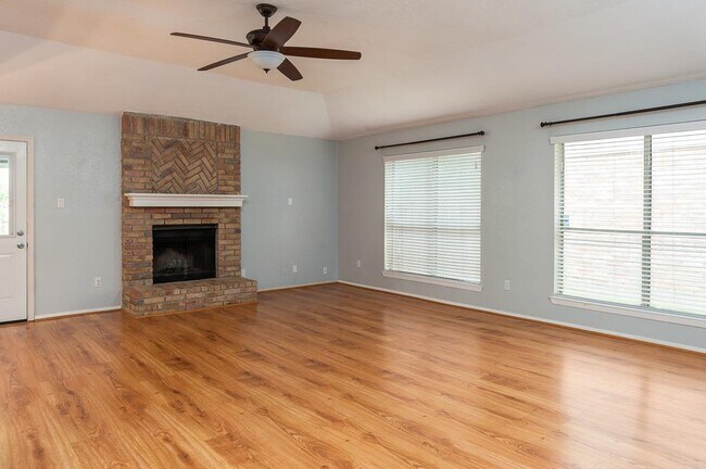 Photo - 2318 Colonial Ridge Dr