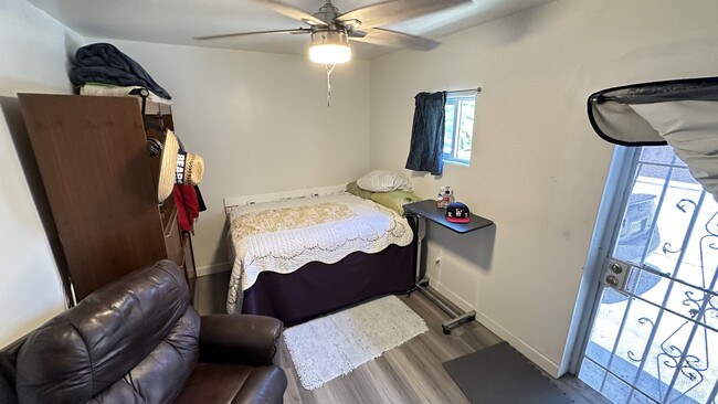 Photo - 11420 Cedar Ave House Unit Studio A