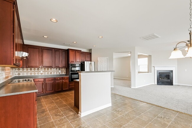 Photo - 304 Edgecroft Way