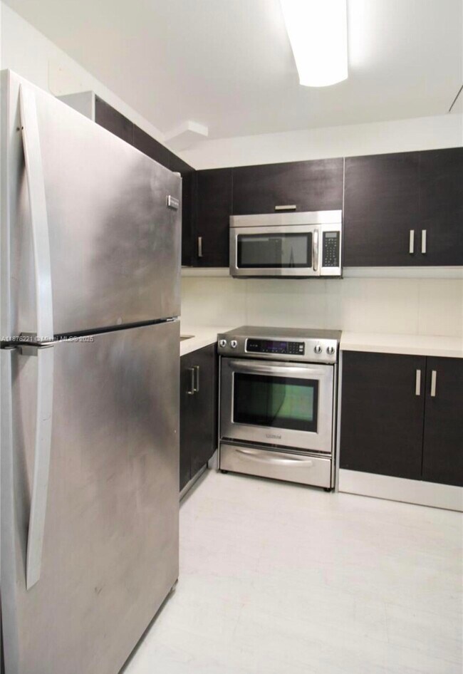 Photo - 319 Newport V Unit 319