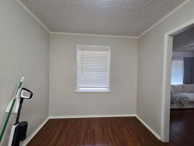 Spacious 2 Bedroom Duplex in Gilmer!
