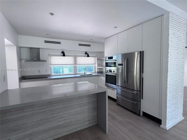 Photo - 1951 NE 185th Ter