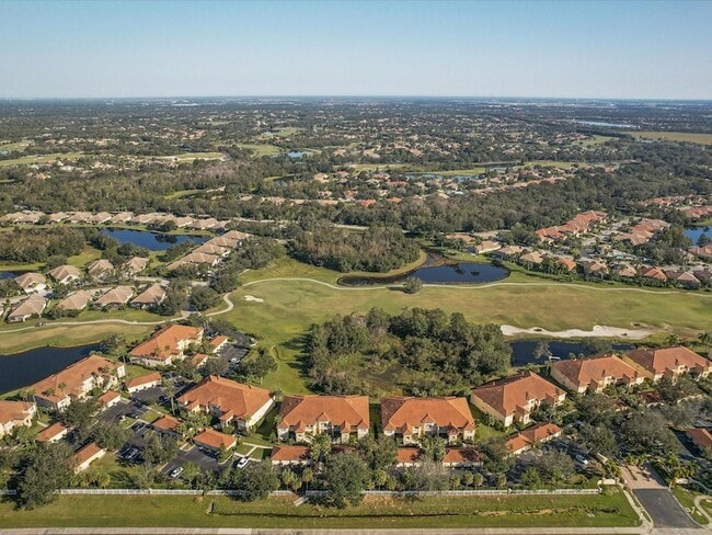Building Photo - 8406 Wethersfield Run Unit 104