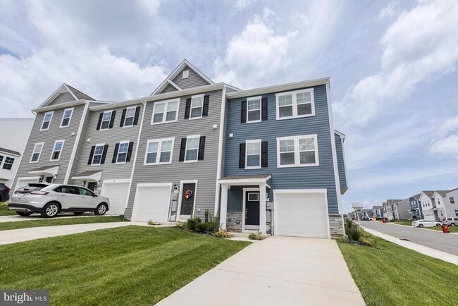 Photo - 135 Tuxford Rd Townhome
