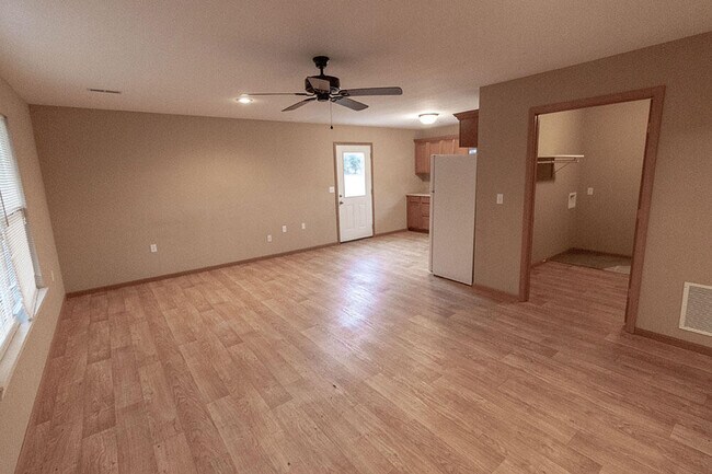 Photo - 1546 Florence Dr