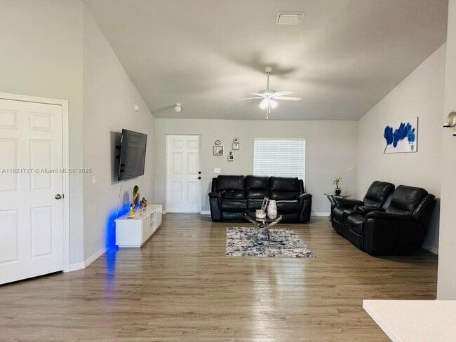 Photo - 500 NW 5th St