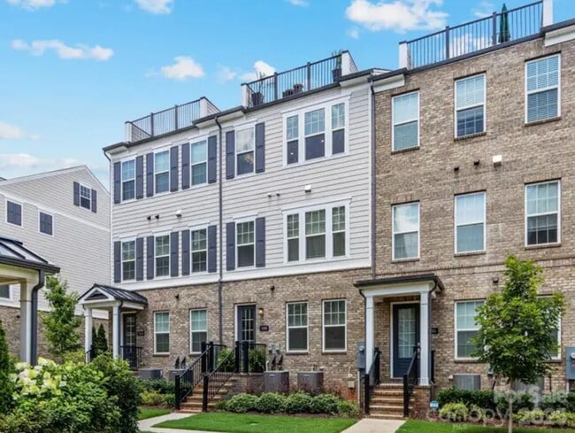 Photo - 5018 Harrowsmith Ln