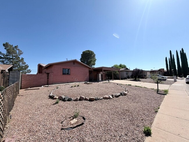 Photo - 3BR/2BA/2CP 1,300 sq.ft. rental in Sierra Vista, AZ