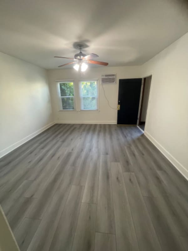 Photo - 600 E Garfield Ave Unit 7