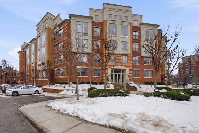 Building Photo - 26 Ave at Port Imperial Unit 117