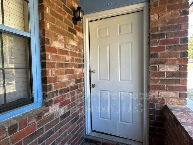 Photo - 132 Stoneybrooks Pl Unidad A