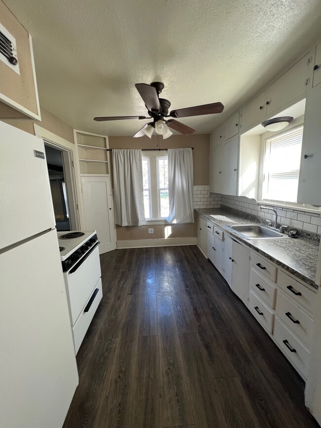 Photo - 2118 24th St