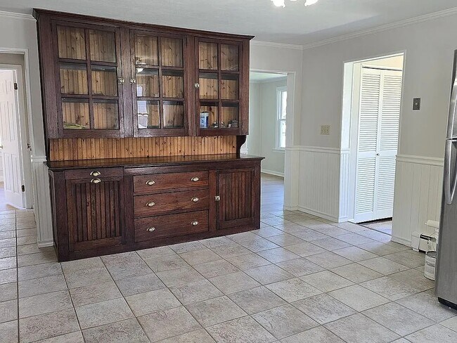 Photo - 84 Rollstone Ave