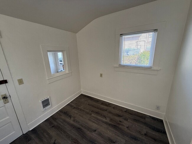 Photo - 315 Jefferson St