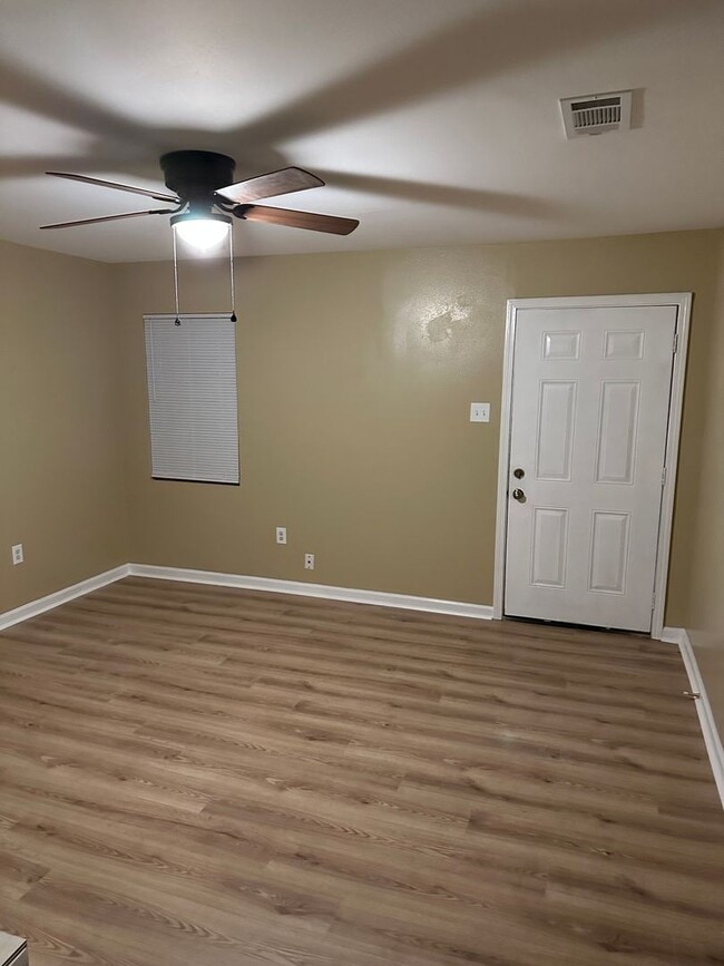 Photo - 5522 Wilton Dr Unit A