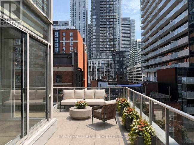 Photo - 36 Charlotte St Unit 704