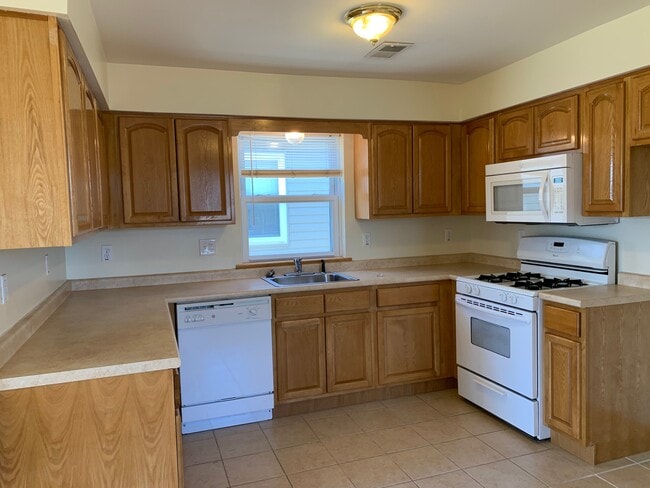 Building Photo - 732 Cleveland Ave Unit 1F GF