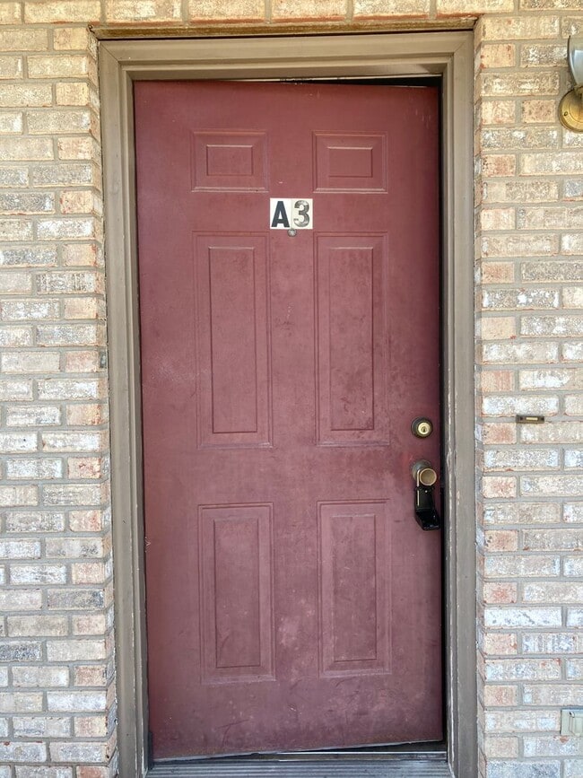 Photo - 3 Bedroom, 1.5 bath Home Unit A3