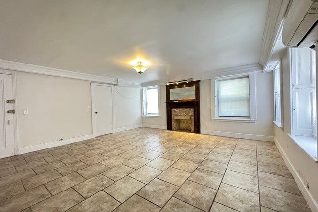Building Photo - 860 W End Ave Rental