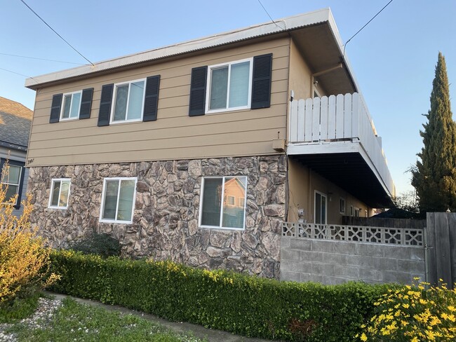 Photo - 341 Williams St Unidad A