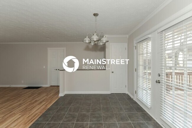 4 Bedroom Pet-Friendly Home in Hendersonville, TN with Main Street Renewal