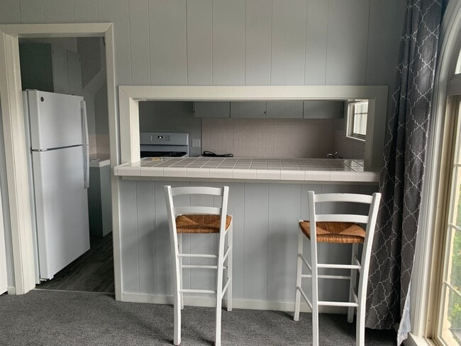 Photo - Cute Fresh Studio Apartment Unit 1