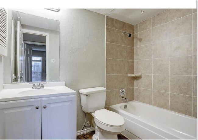 Photo - 9550 Deering Dr Unit 305