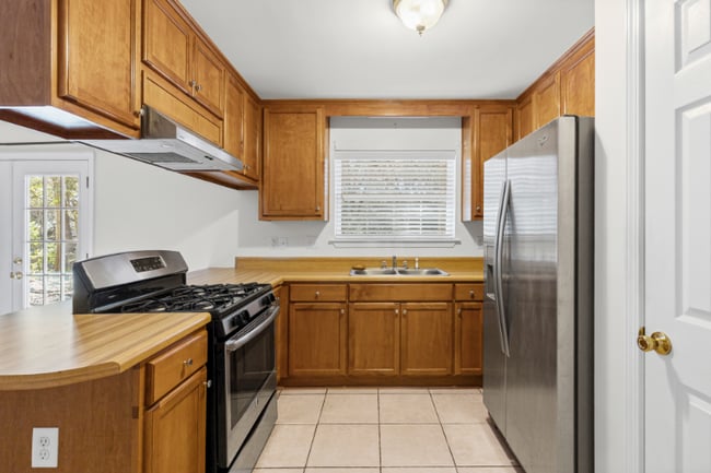 Photo - 3281 Woodard Dr