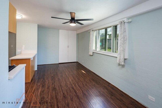 Photo - 1469 Lusitana St