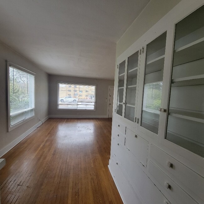 Photo - 638 W Madrone St Unit 638