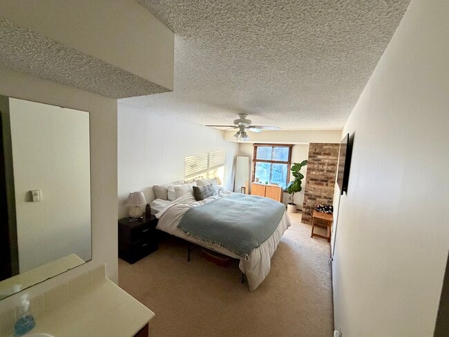 Photo - 3720 Independence Ave S