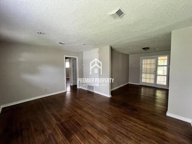 Photo - 4777 Helene Rd