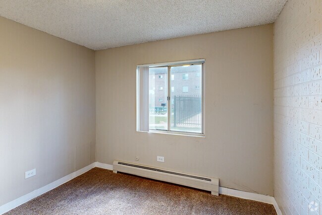 1BR, 1BA - 650SF