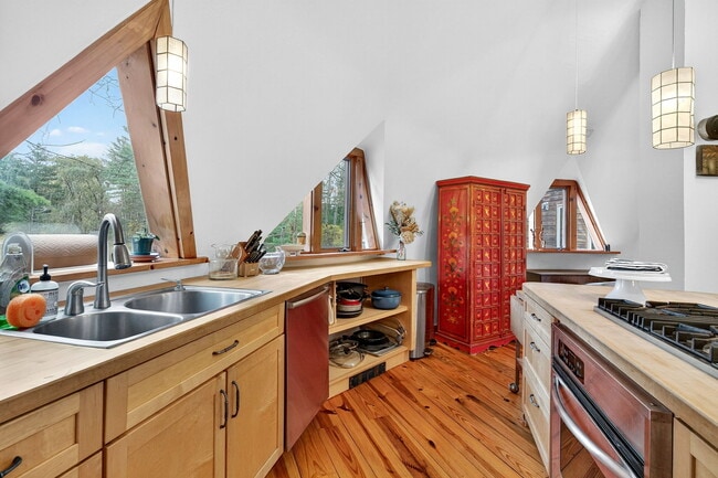 Photo - 106 Mountain Laurel Ln