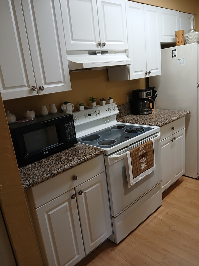 Photo - 9380 Lennex Ln Unit 718