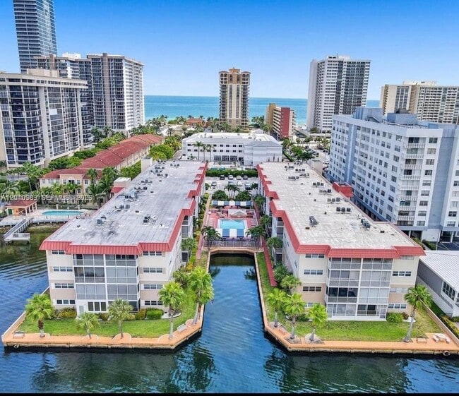 Building Photo - 2097 S Ocean Dr Unit 305