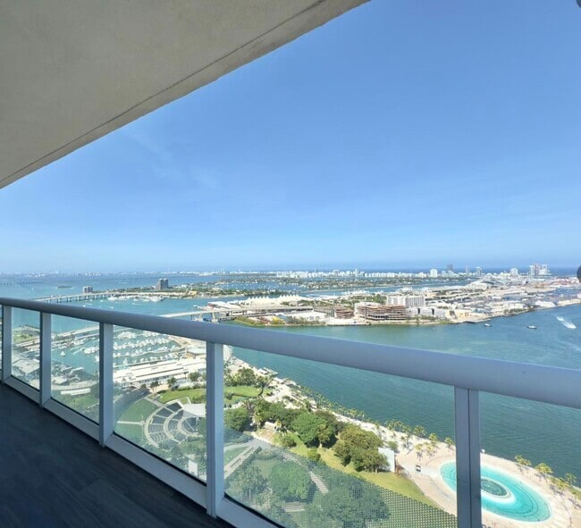 Building Photo - 50 Biscayne Blvd Unit 4810 Rental