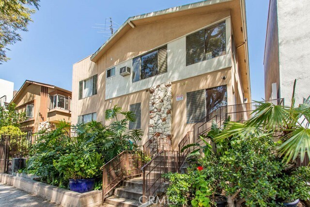 Photo - 930 N Stanley Ave Unit 8