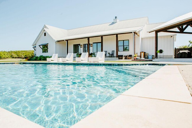 Photo - 2300 W Fitzhugh Rd