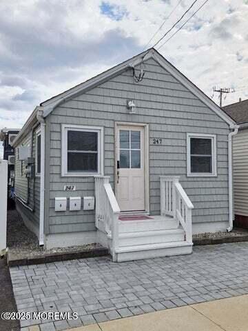 Building Photo - 247 Sherman Ave Rental