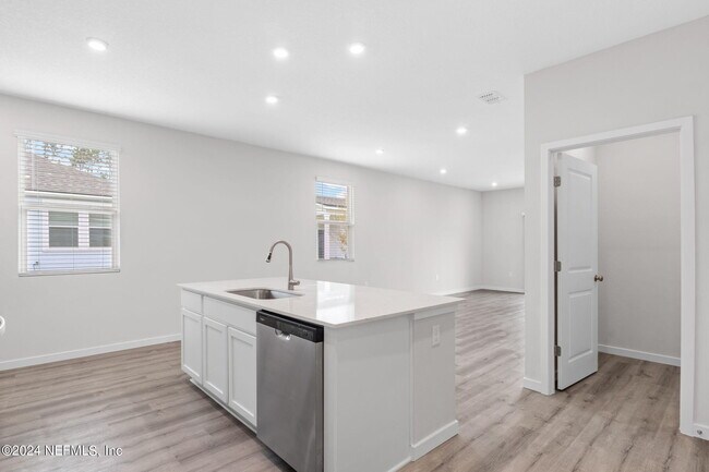 Photo - 14698 Cashew Ave