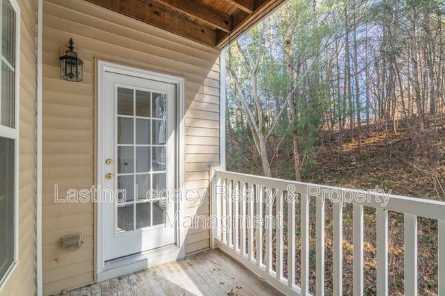 Photo - 1922 Salem Bluff Dr