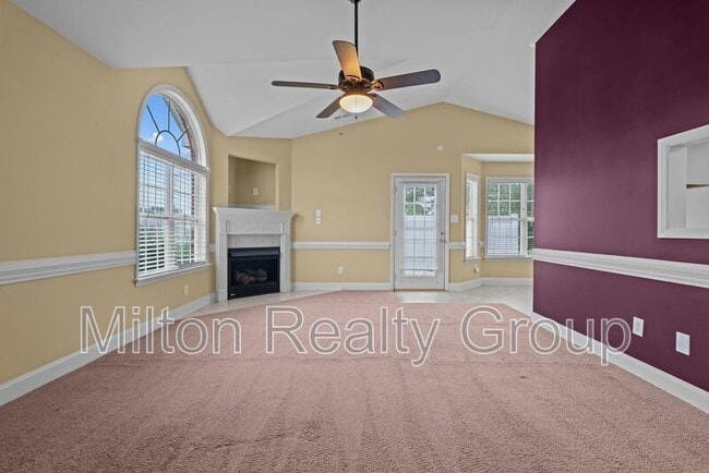 Photo - 173 Ariel St