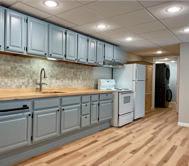 Photo - 12841 Schleweis Rd Unidad 1 Bedroom Luxury Apt